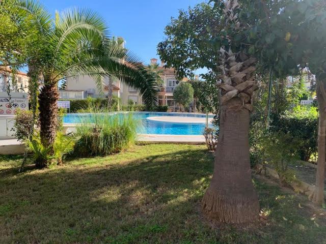 Schoenes Ferienbungalow In Los Altos Torrevieja Exteriör bild